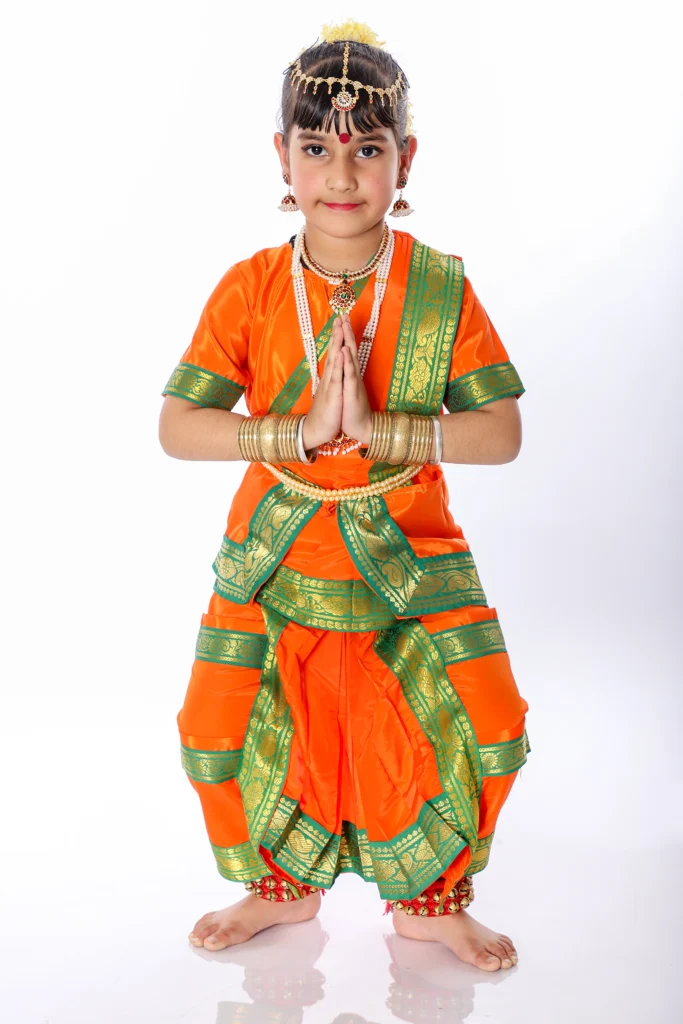 Buy Fancyflight Green Bharatnatyam+1 line Ghungroo Classical Dance Costume  for Girls Fancy Dress Competitions /Annual Functions/ School Events (4-6  Years)(Rubber) Online at Low Prices in India - Amazon.in