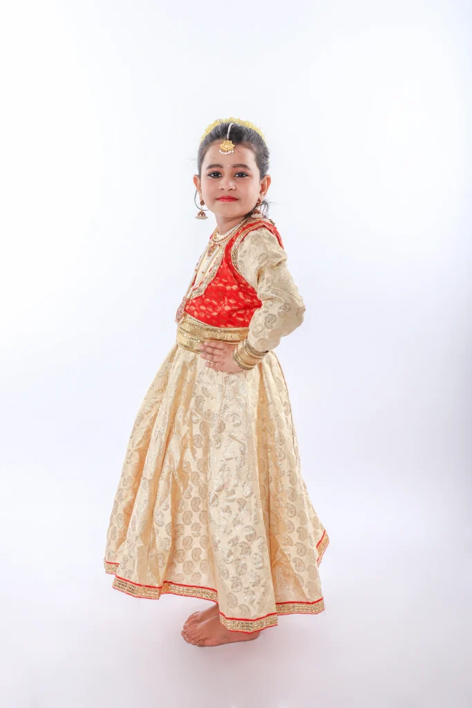 Jayanthi Easwarputhi's Kathak recital | Kathak costume, Kathak dance, Dance  dresses